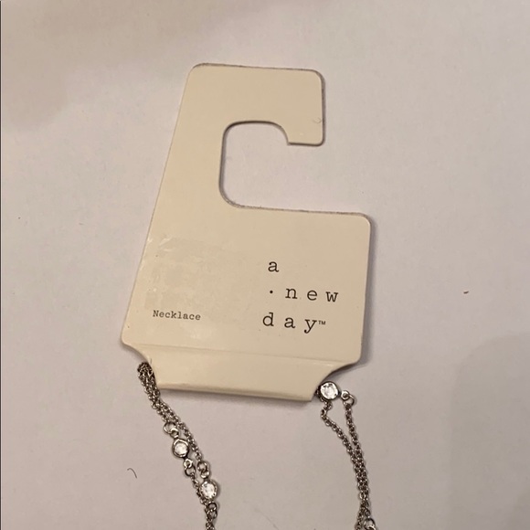 A New day layered crystal stone necklace - Picture 3 of 3